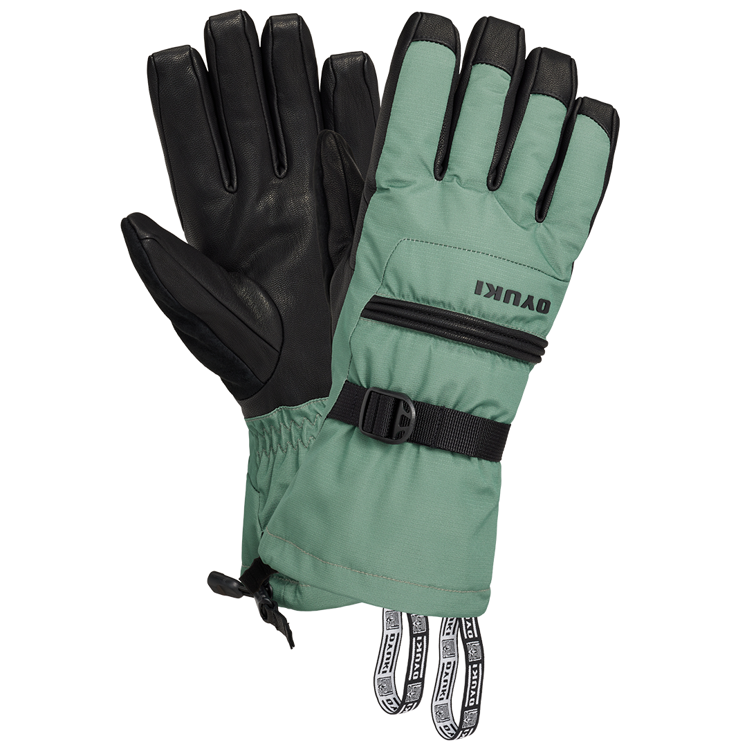 GLOVESMITTS_0126_EB-266214-